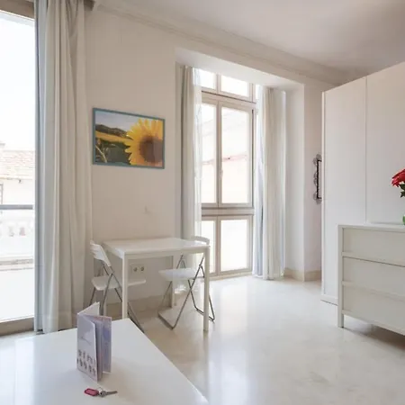 Bright Studio In The Heart Of Apartment Malaga